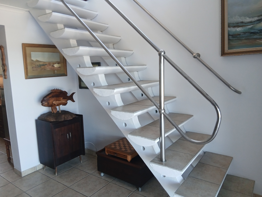 4 Bedroom Property for Sale in Marshstrand Eastern Cape